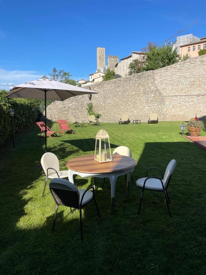 Domus Fontis Pescaia Hotel Spoleto Exterior photo