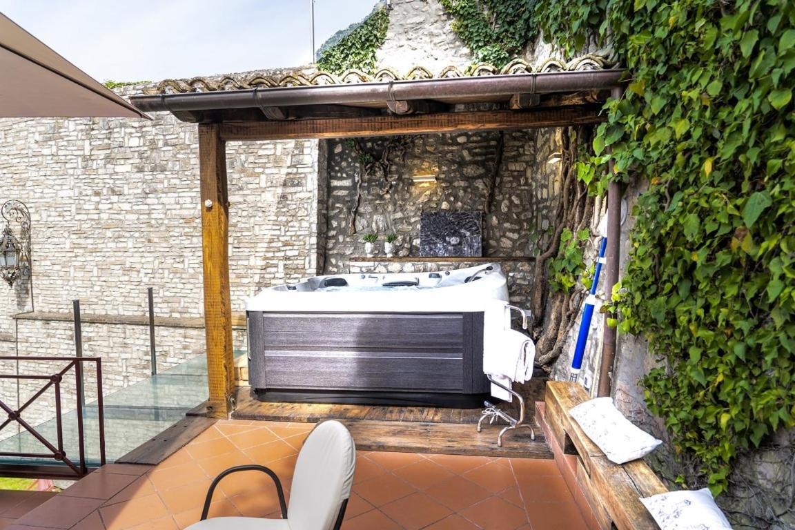 Domus Fontis Pescaia Hotel Spoleto Exterior photo